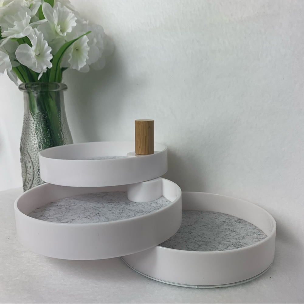 2 Bandits 3 Tiered Catchall Tray